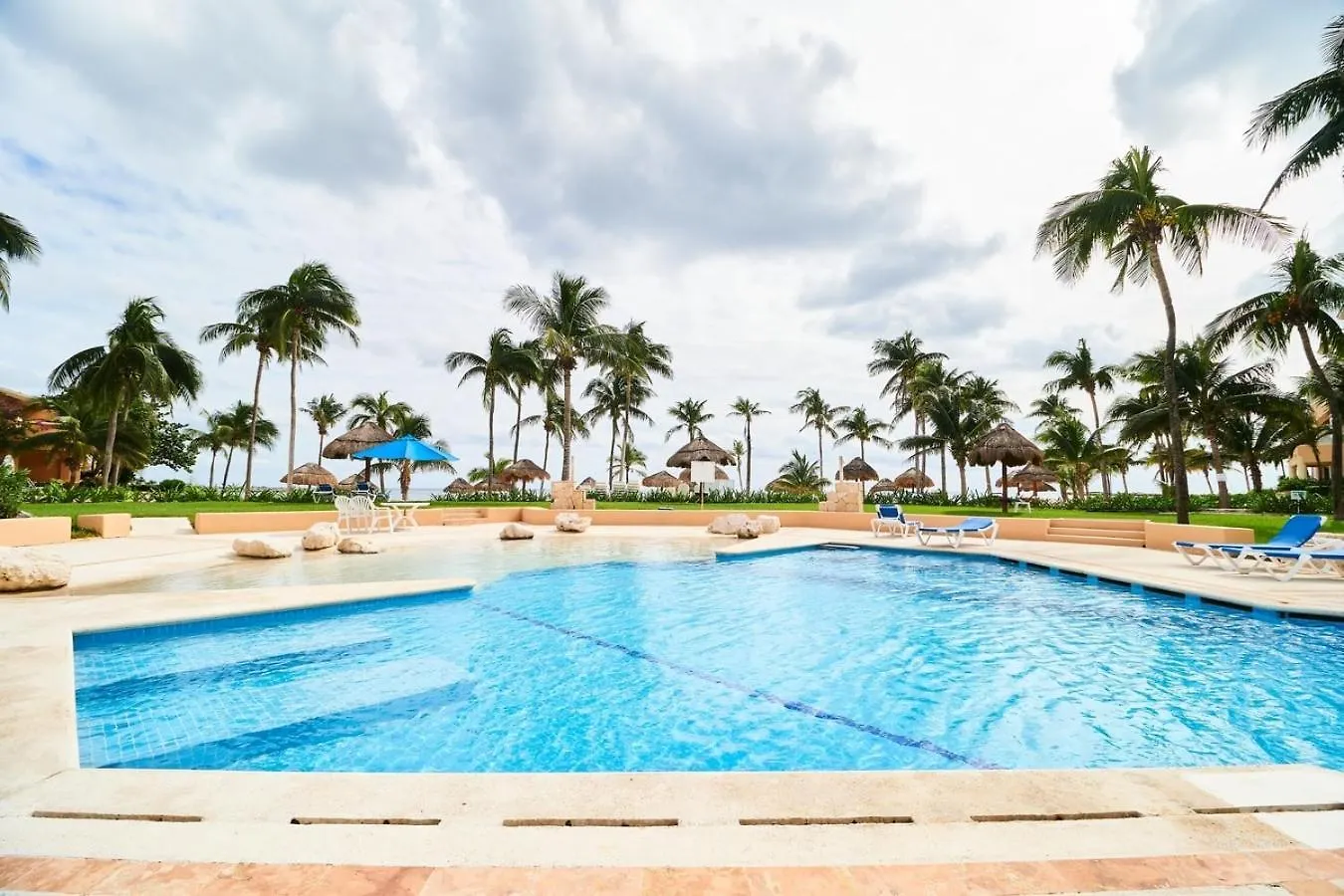 아파트 Beachfront Appt With Amazing Pool In Pto Aventuras 푸에르토 아벤투라스