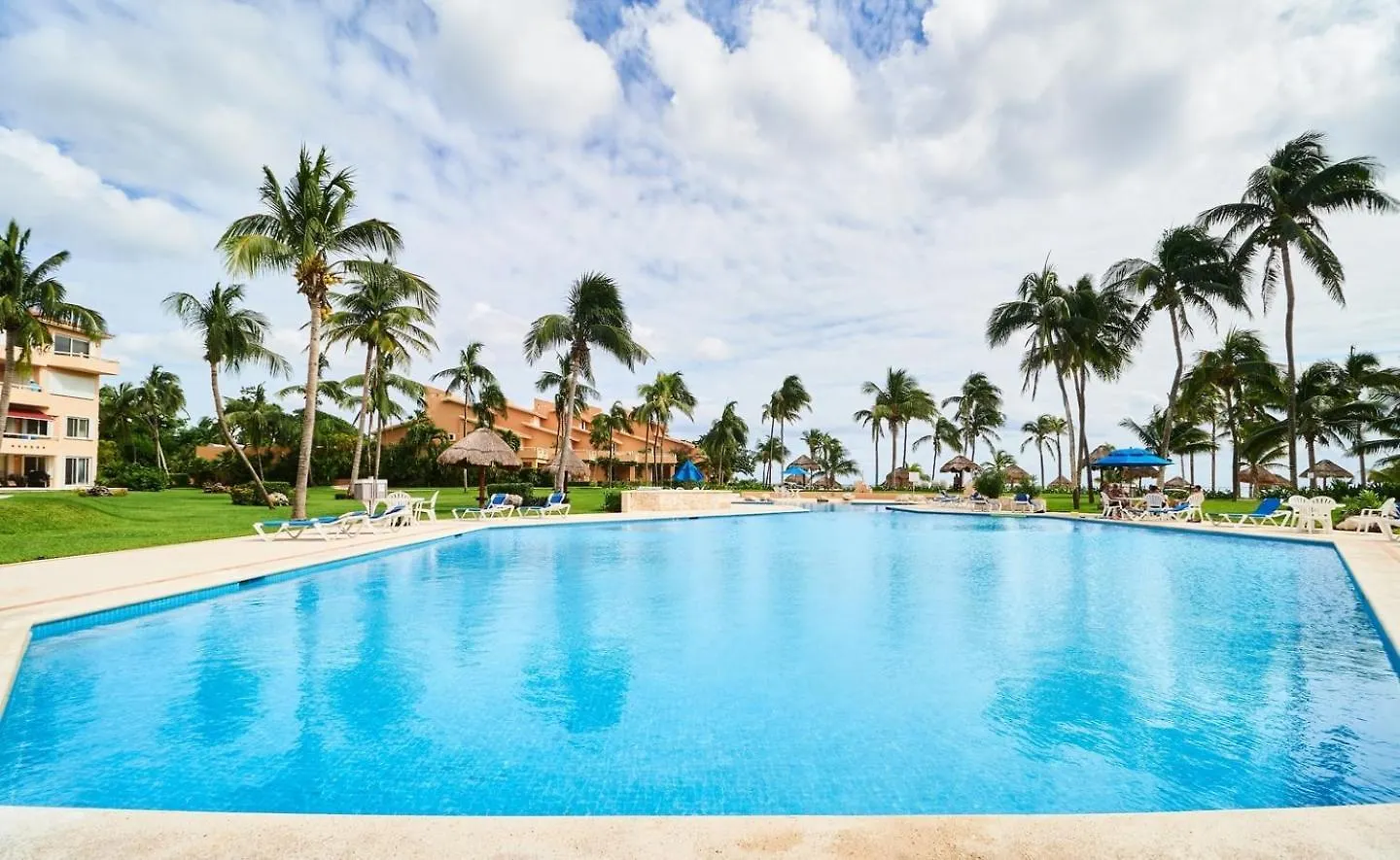 公寓 Beachfront Appt With Amazing Pool In Pto Aventuras 普托阿范特拉斯